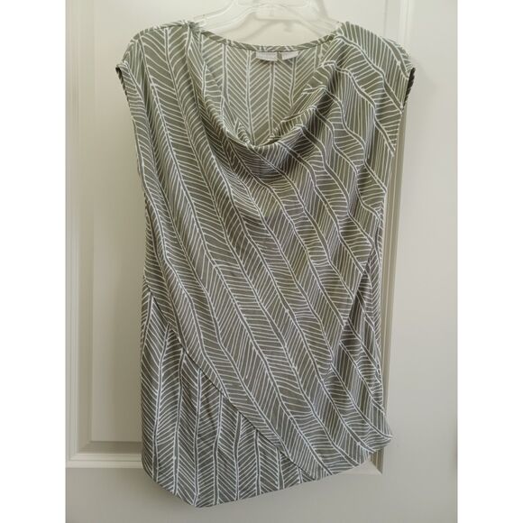 Chicos Travelers Top Sz 1 / M Slinky Liquid Knit Sleeveless Drape Green Beige - Picture 9 of 9